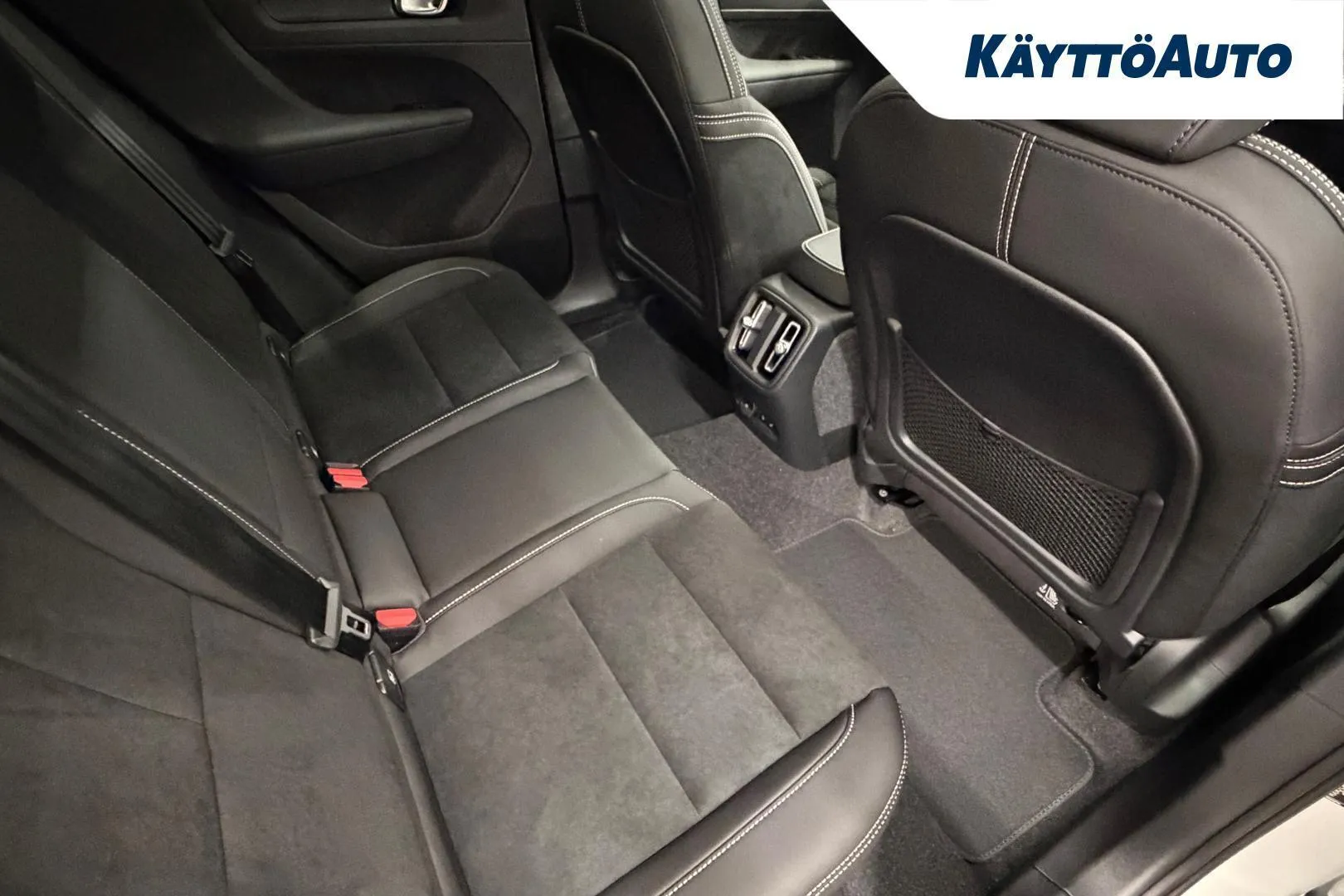 Volvo EC40 NOL-119 carousel image