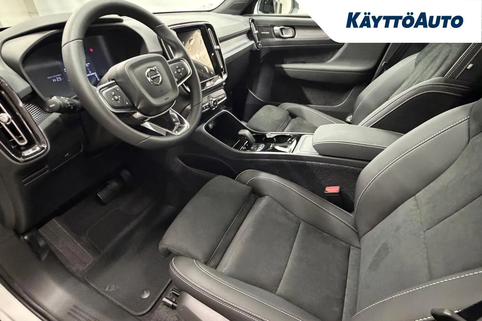 Volvo EC40 NOL-119 carousel image