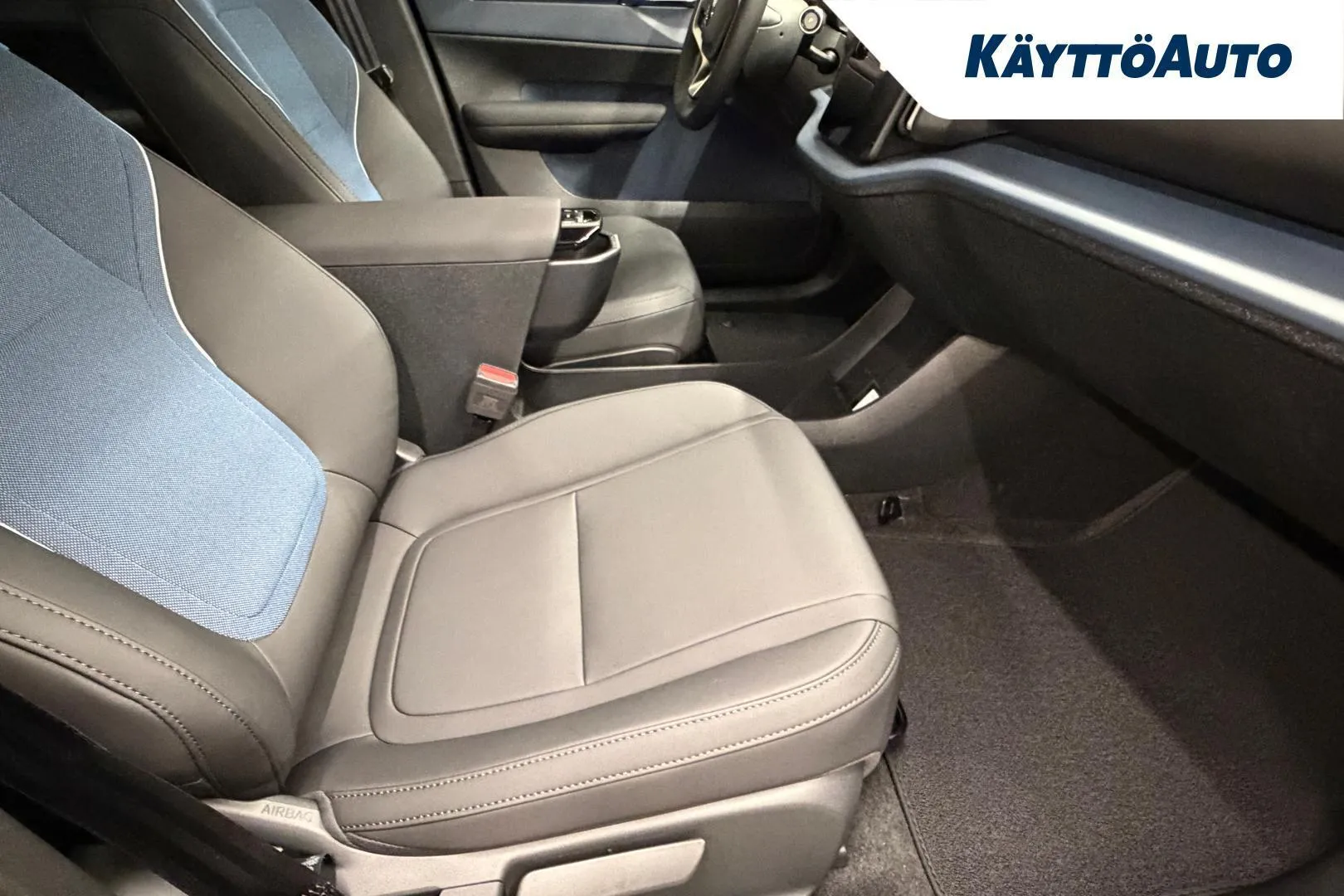 Volvo EX30 NOL-932 carousel image