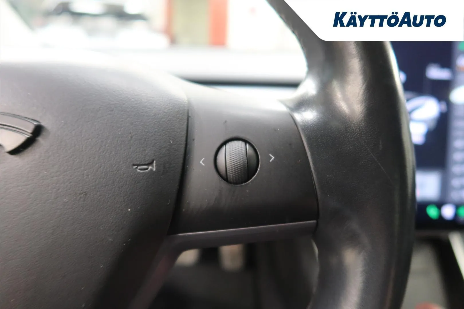 Tesla Model 3 MZI-553 carousel image