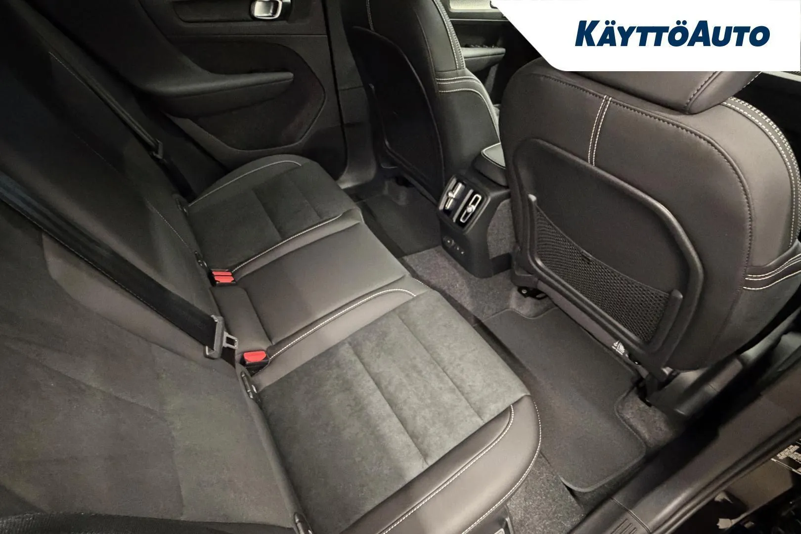 Volvo EX40 NOL-135 carousel image