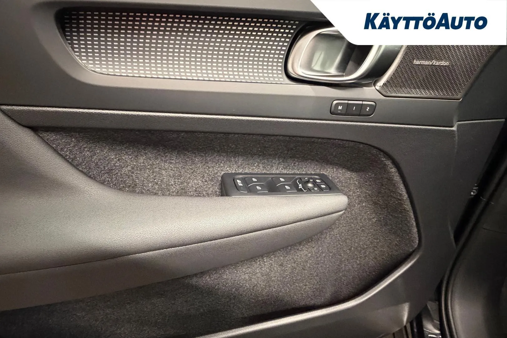 Volvo EX40 NOL-135 carousel image