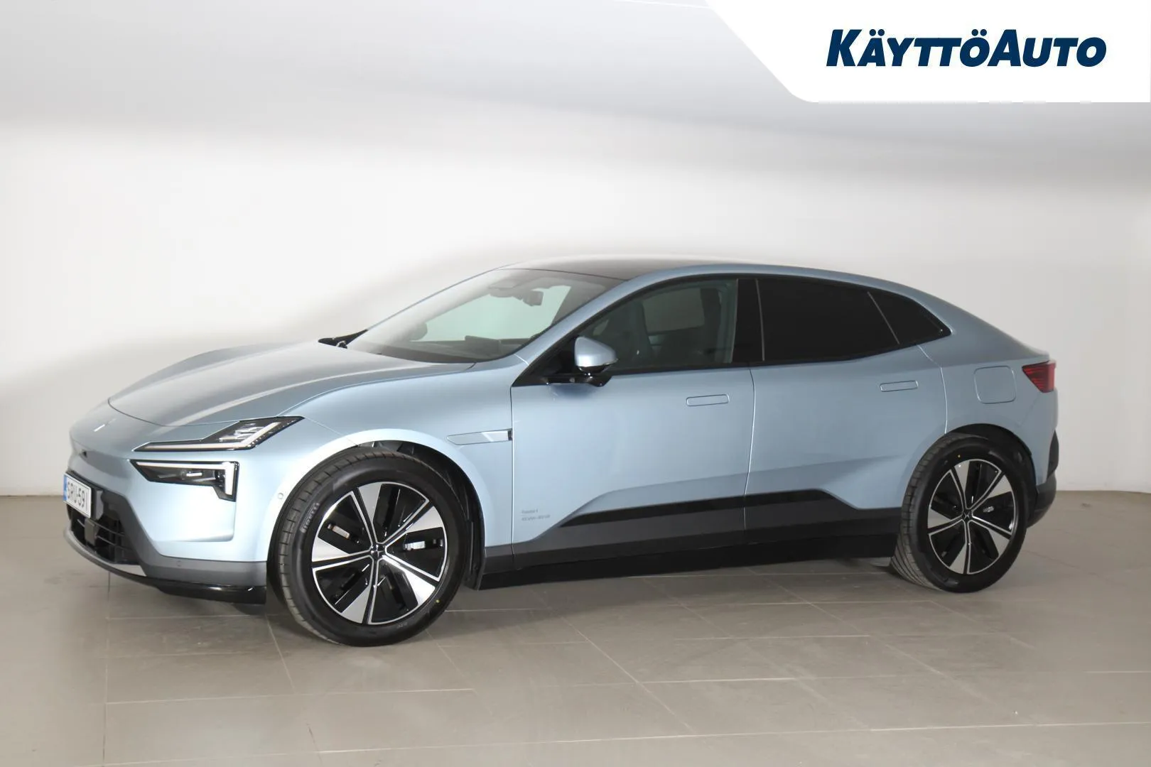 POLESTAR 4 SRU-591 carousel image