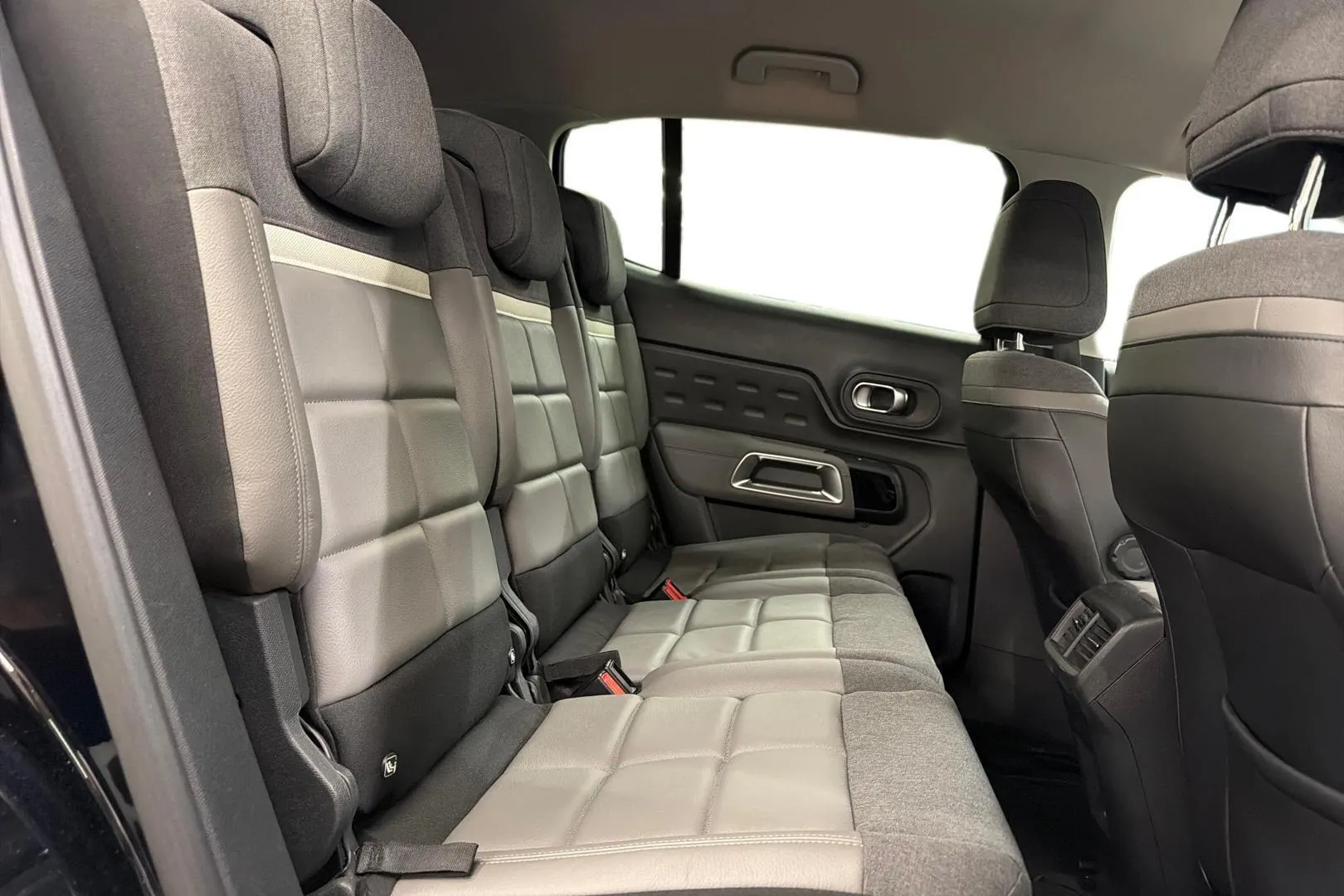 Citroen C5 Aircross BVU-942 carousel image