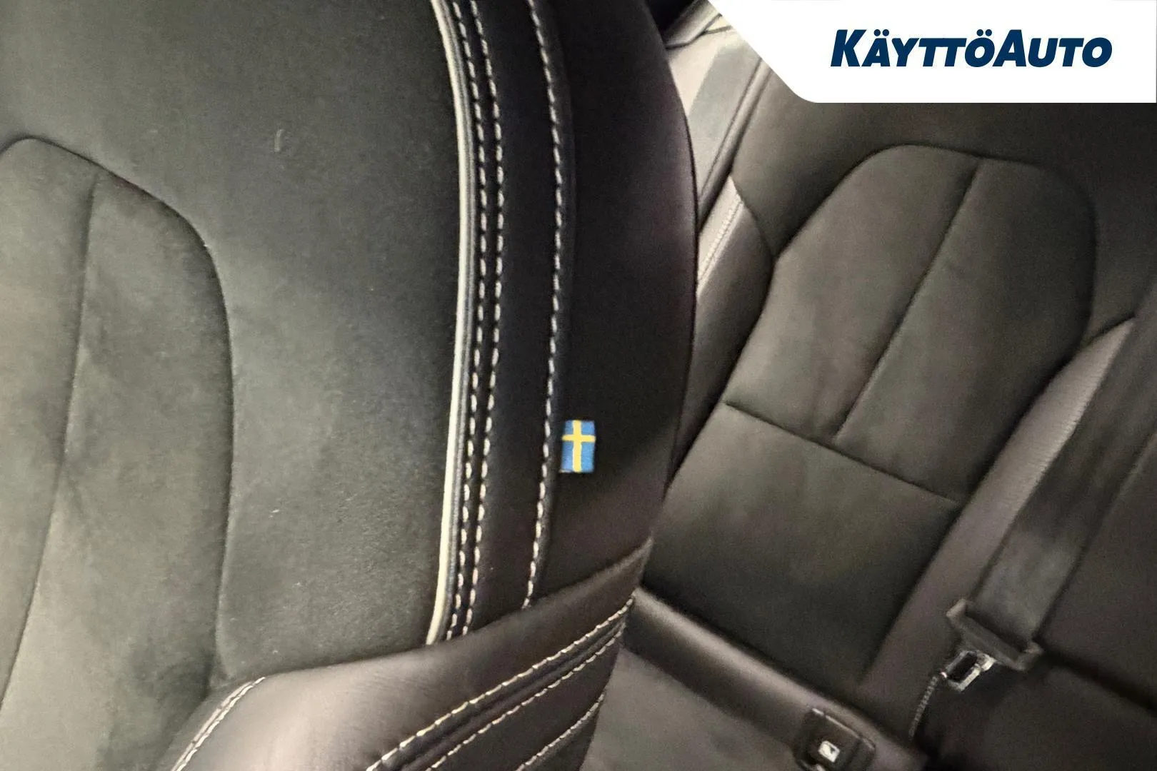 Volvo XC40 SUZ-896 carousel image