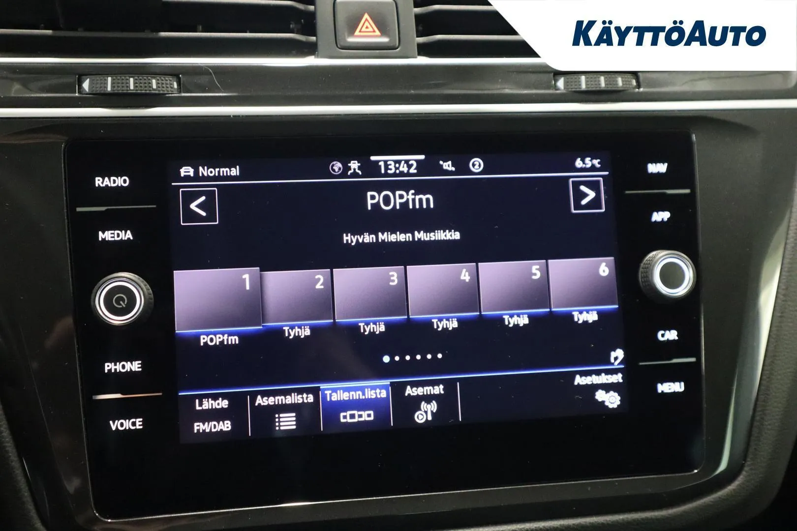 Volkswagen Tiguan CPF-566 carousel image