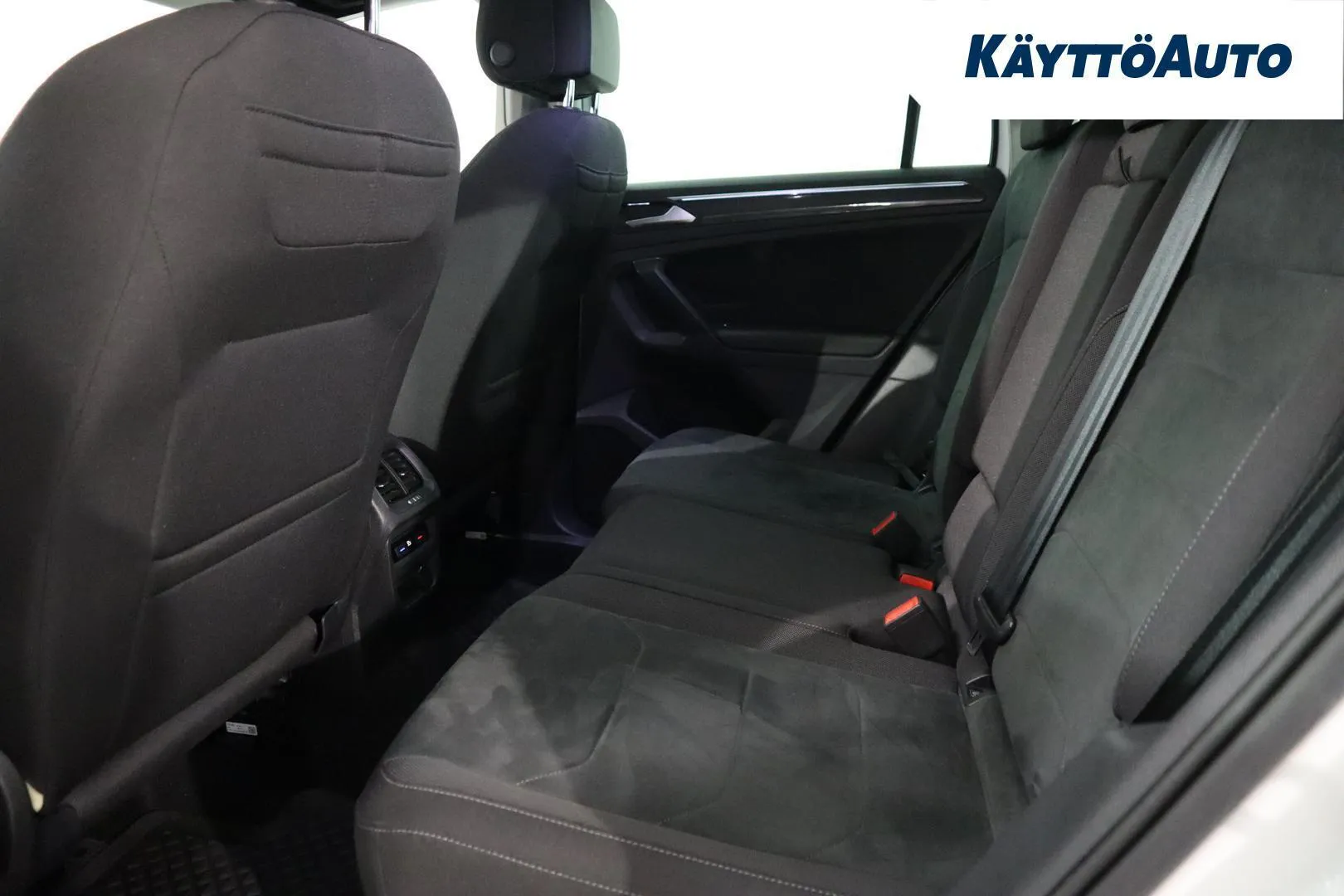 Volkswagen Tiguan CPF-566 carousel image