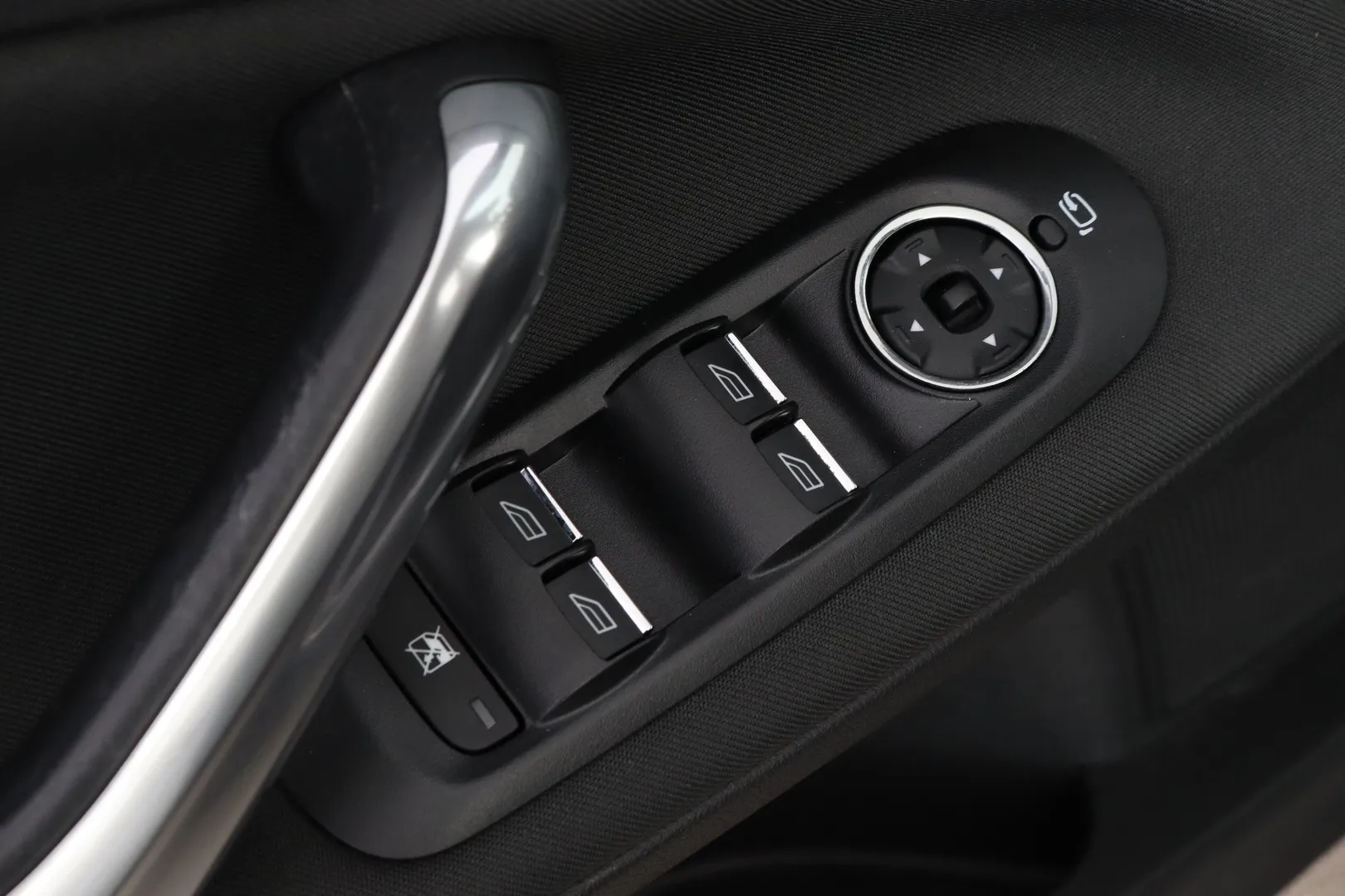 Ford Mondeo GJH-370 carousel image