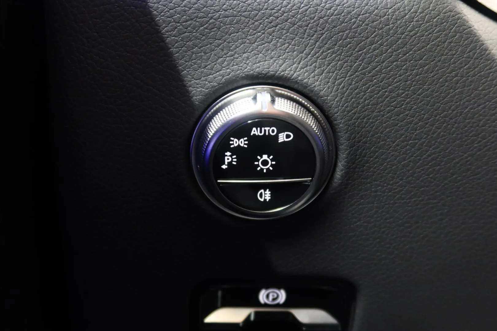 Mercedes-Benz GLC MRT-988 carousel image