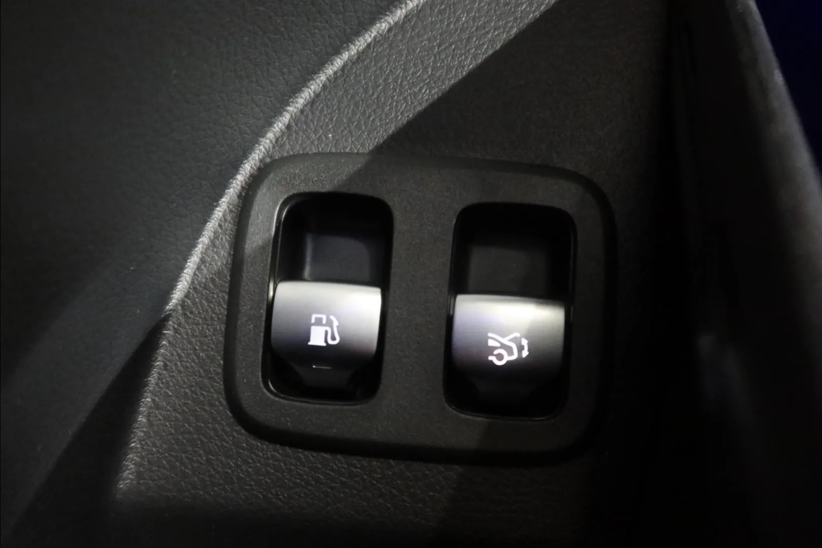 Mercedes-Benz GLC MRT-988 carousel image