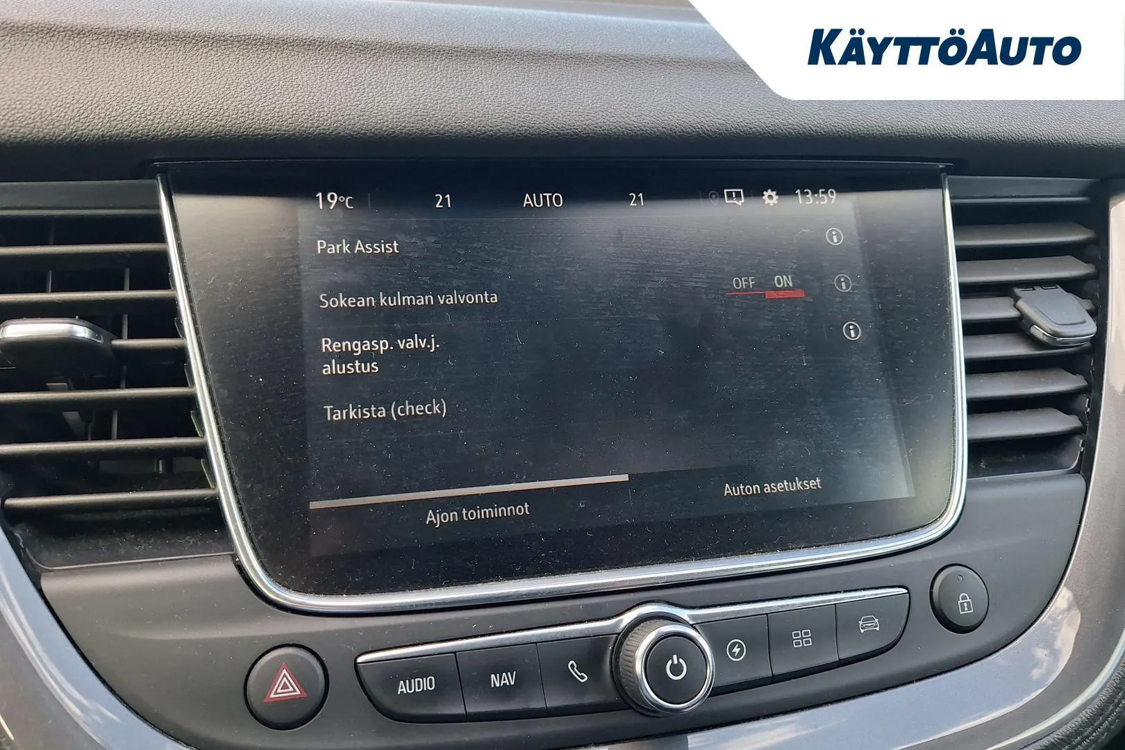 Opel Grandland X RUV-216 carousel image