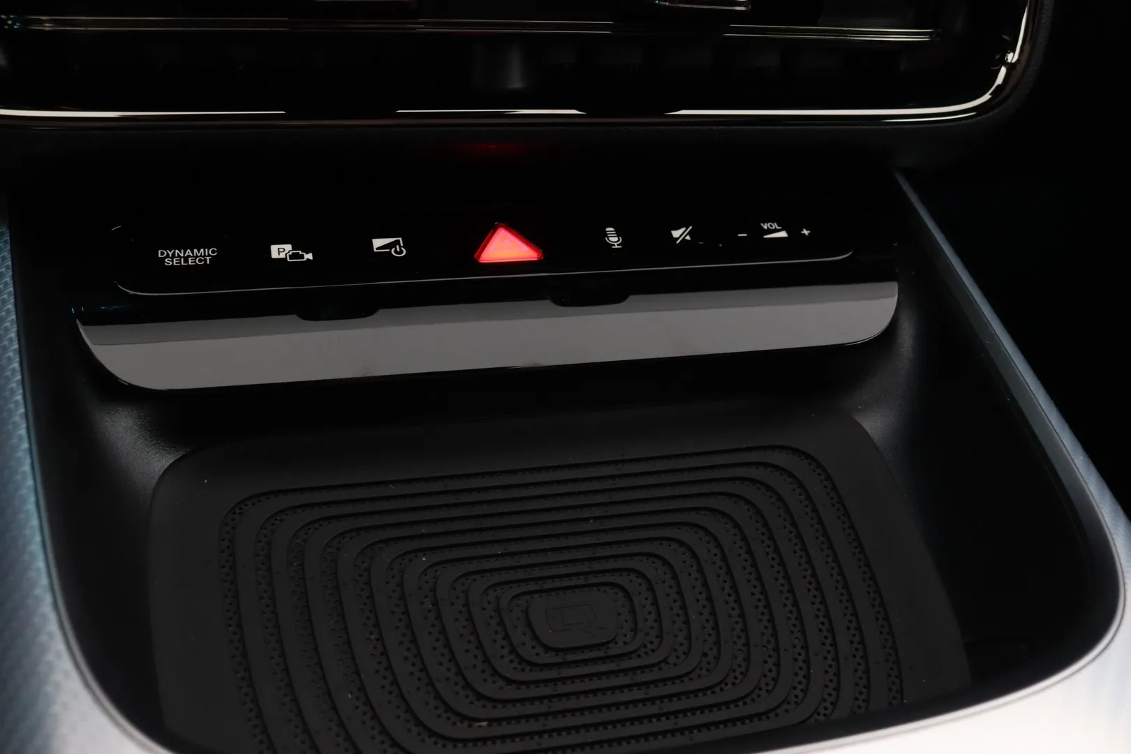 MERCEDES-BENZ CLA ZRC-698 carousel image