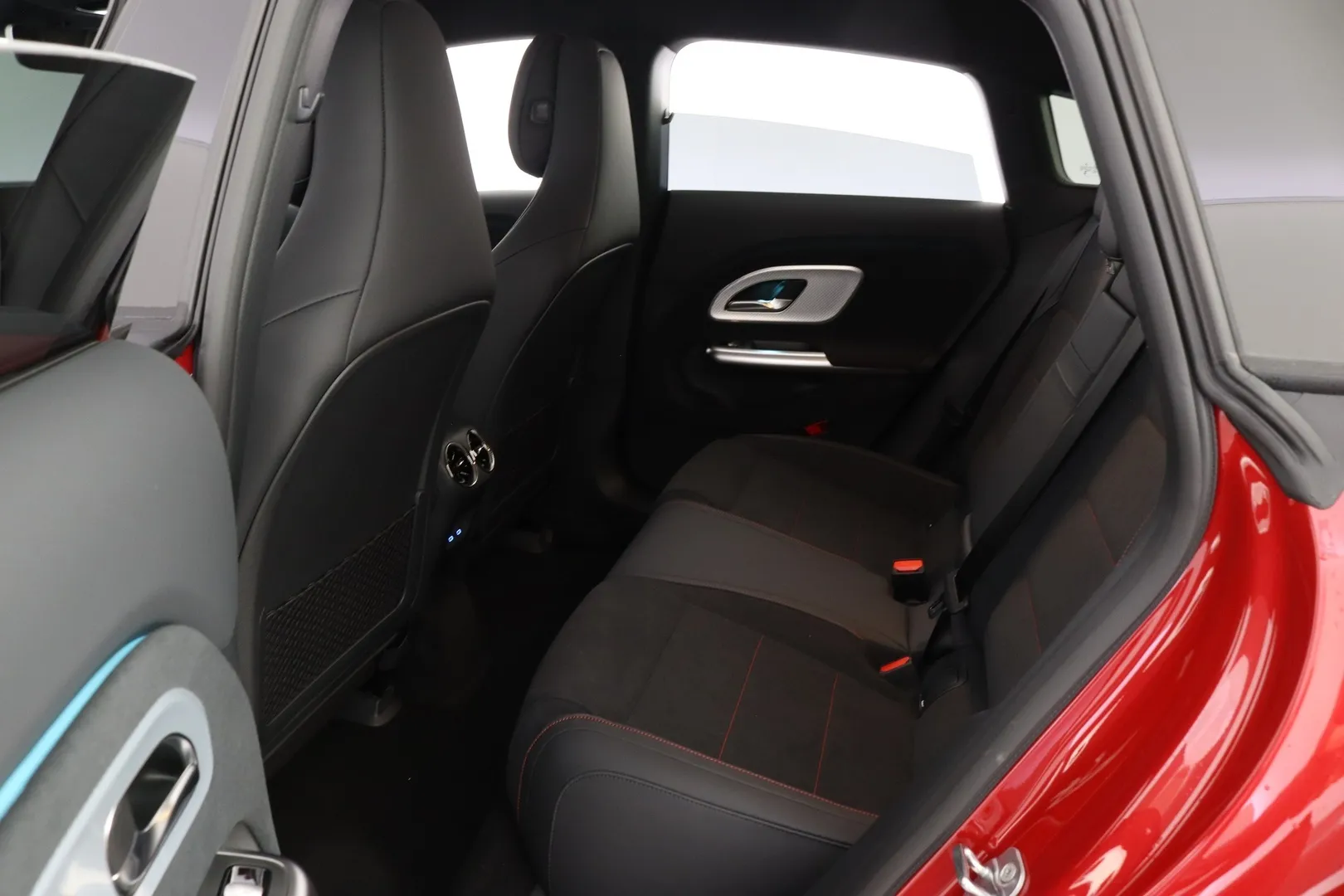 MERCEDES-BENZ CLA ZRC-698 carousel image