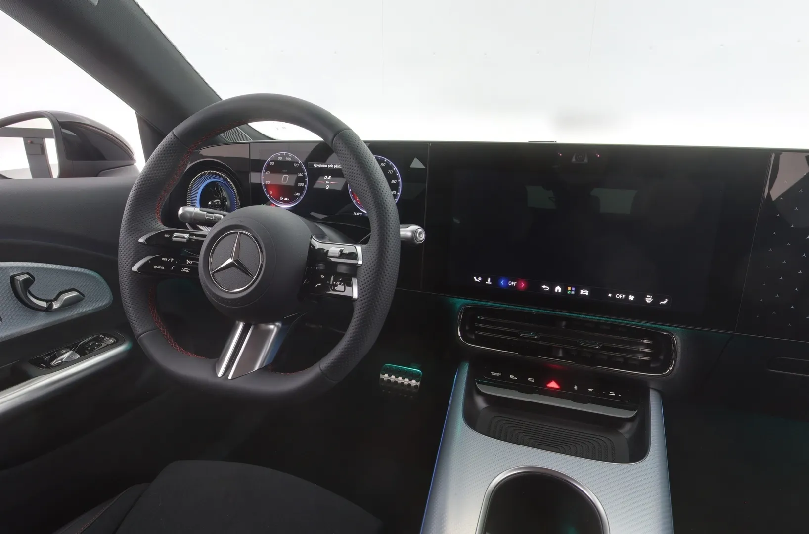 MERCEDES-BENZ CLA ZRC-698 carousel image