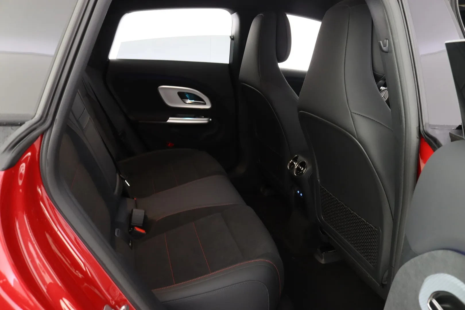MERCEDES-BENZ CLA ZRC-698 carousel image