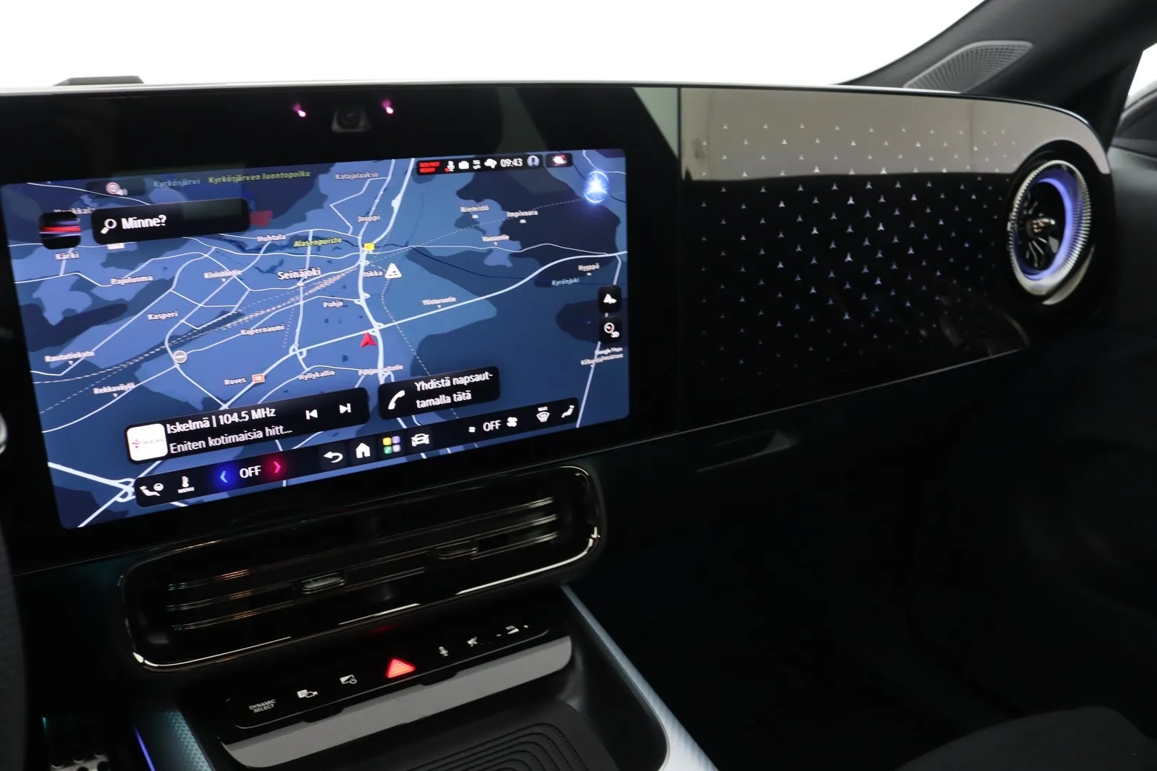 MERCEDES-BENZ CLA ZRC-698 carousel image