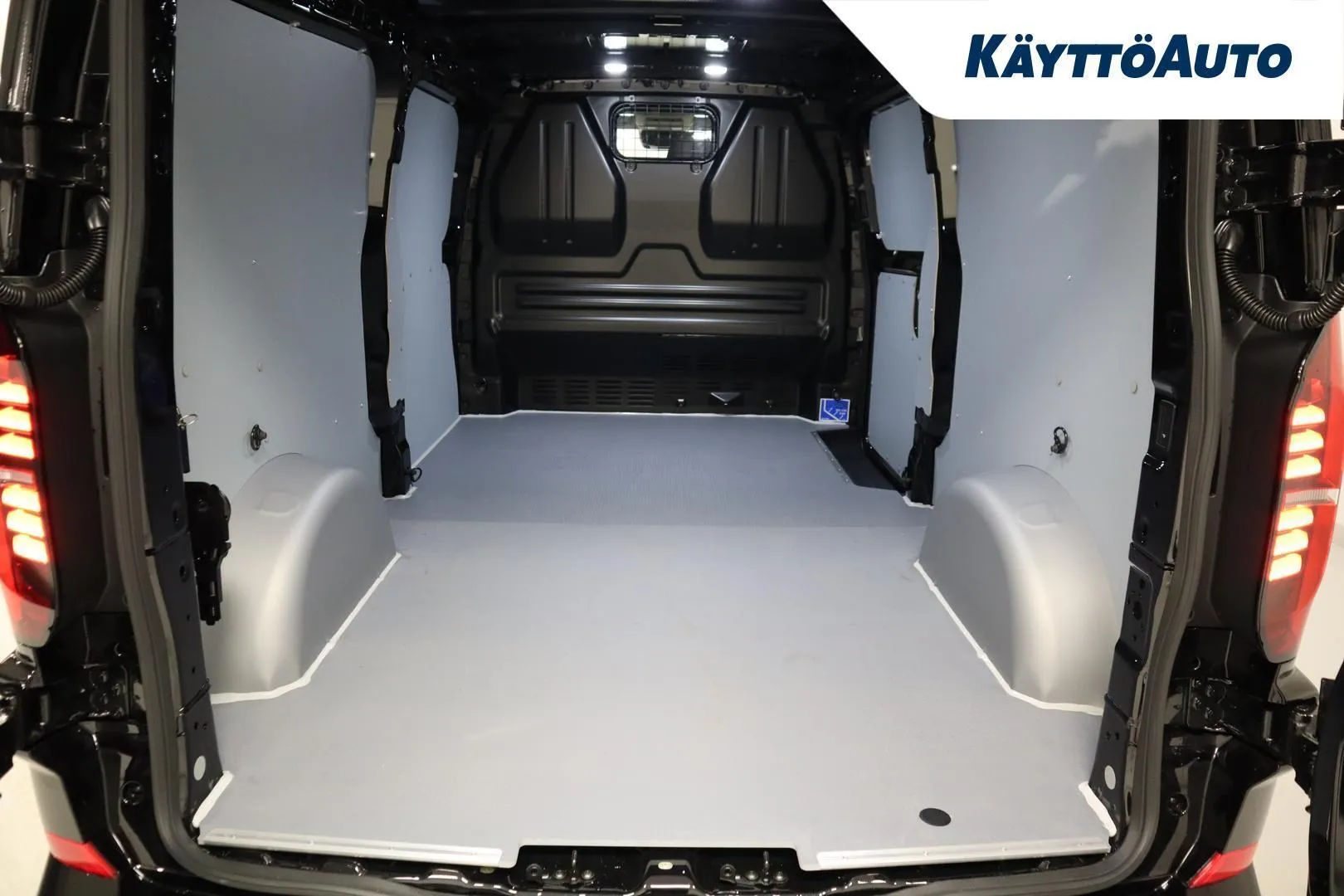 Volkswagen Transporter NOO-929 carousel image