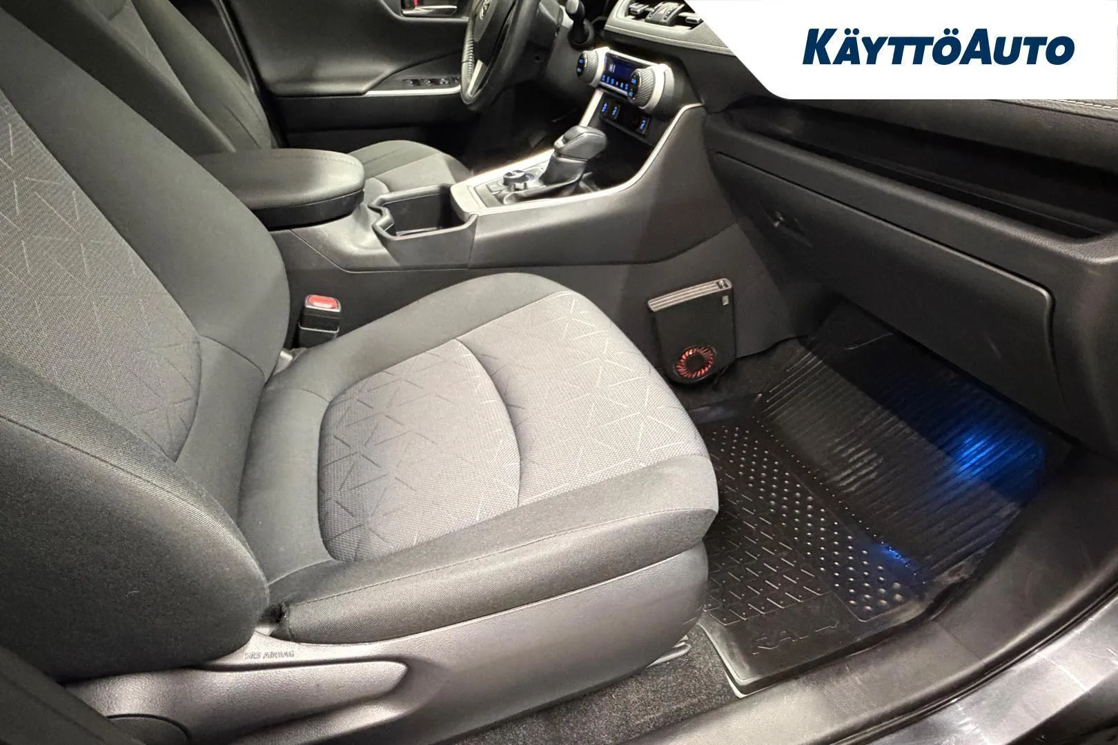 Toyota RAV4 FPB-467 carousel image