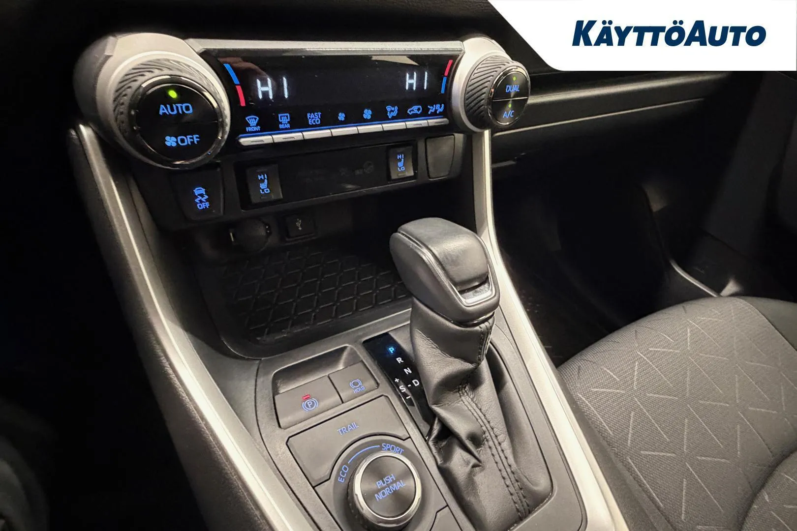 Toyota RAV4 FPB-467 carousel image