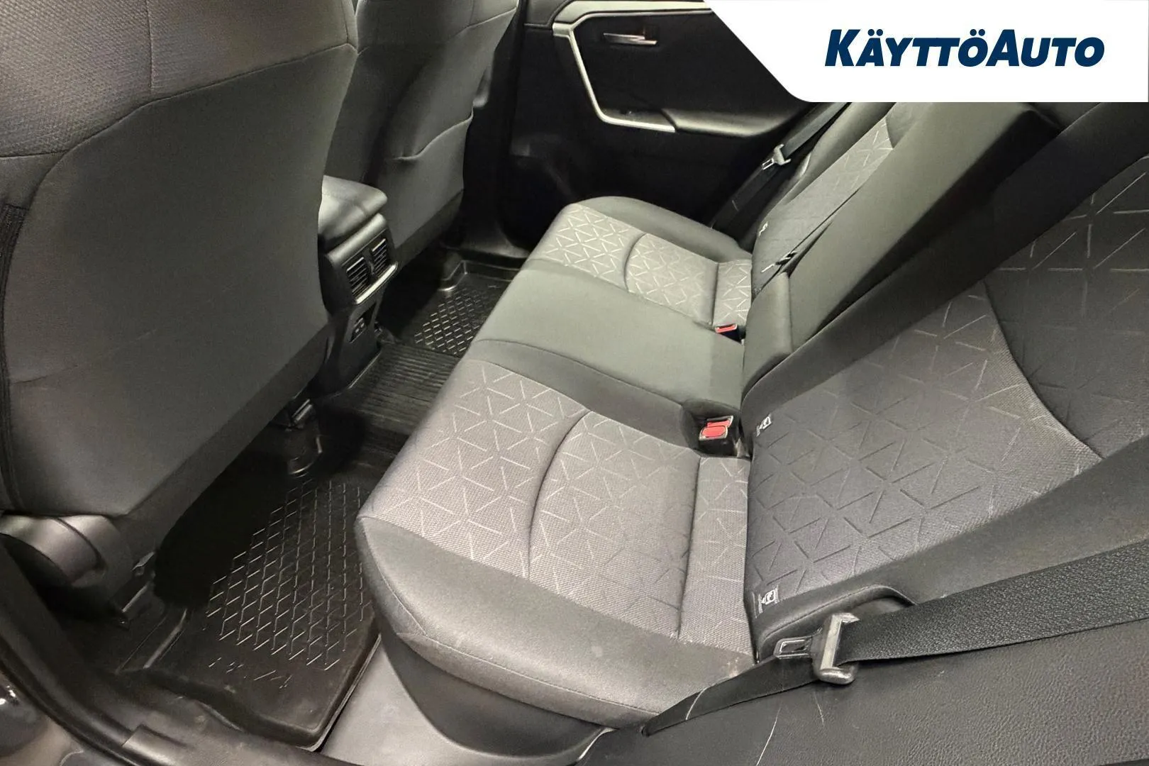 Toyota RAV4 FPB-467 carousel image