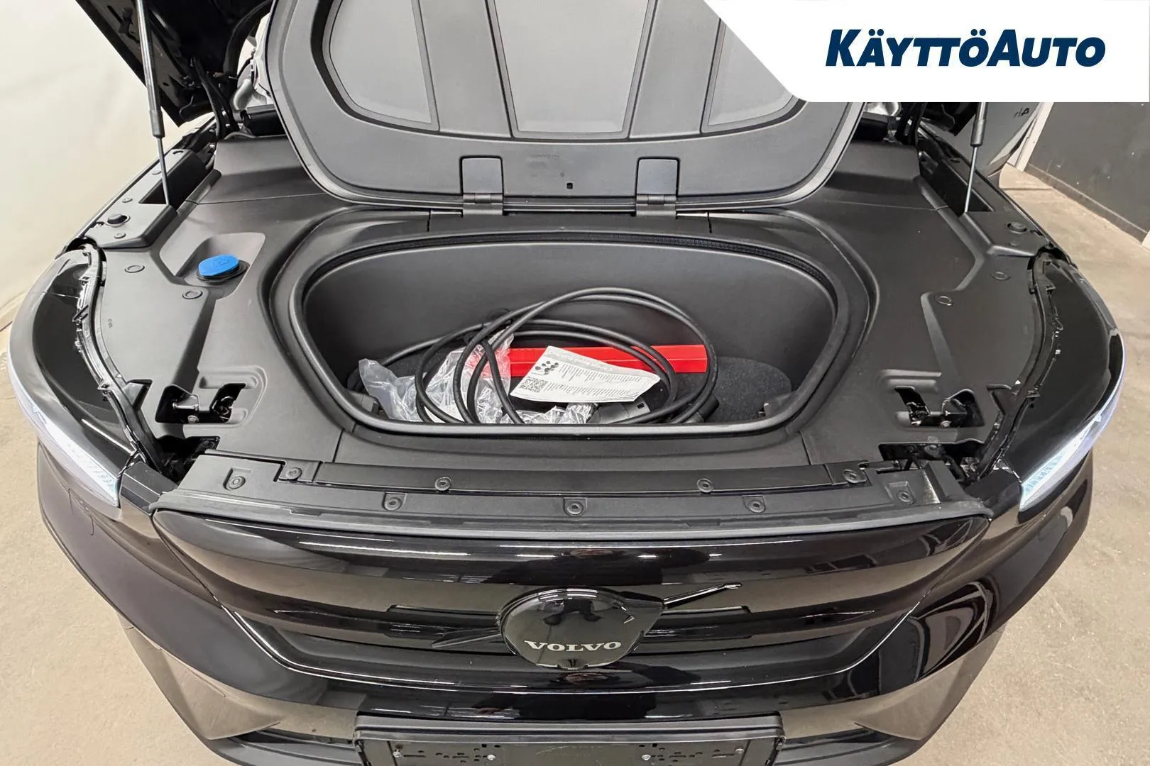 VOLVO EC40 ZPX-248 carousel image