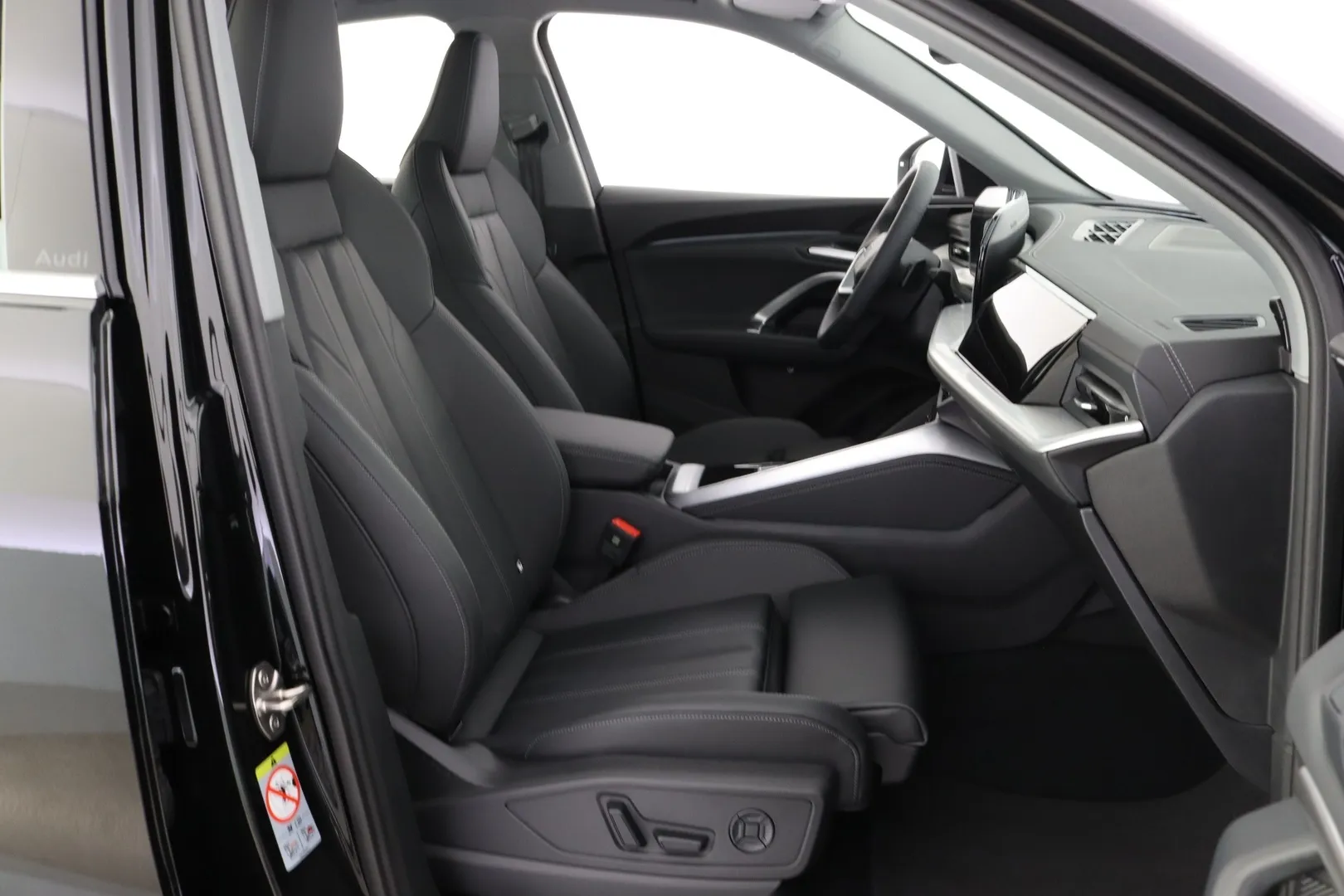 Audi Q5 KXO-329 carousel image