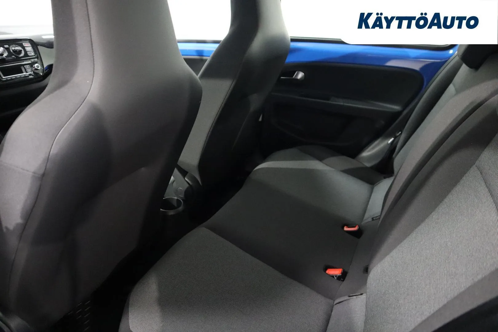 Volkswagen up! UYY-775 carousel image