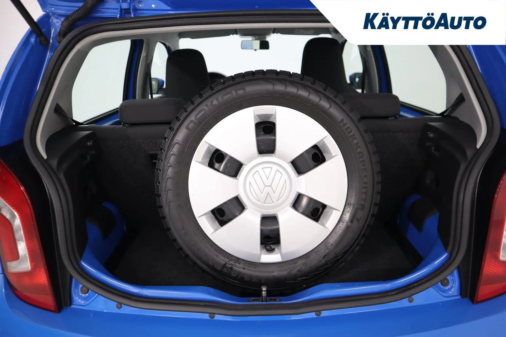 Volkswagen up! UYY-775 carousel image