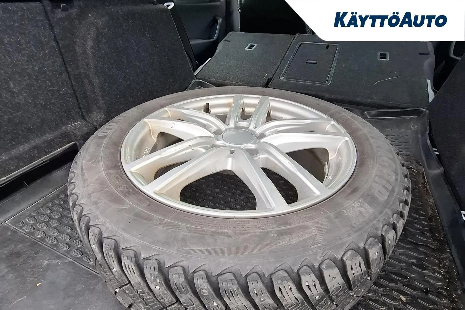 Skoda Superb LNX-726 carousel image