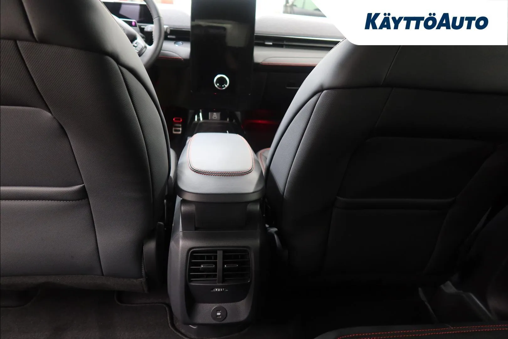 Ford Mustang Mach-E YMC-331 carousel image