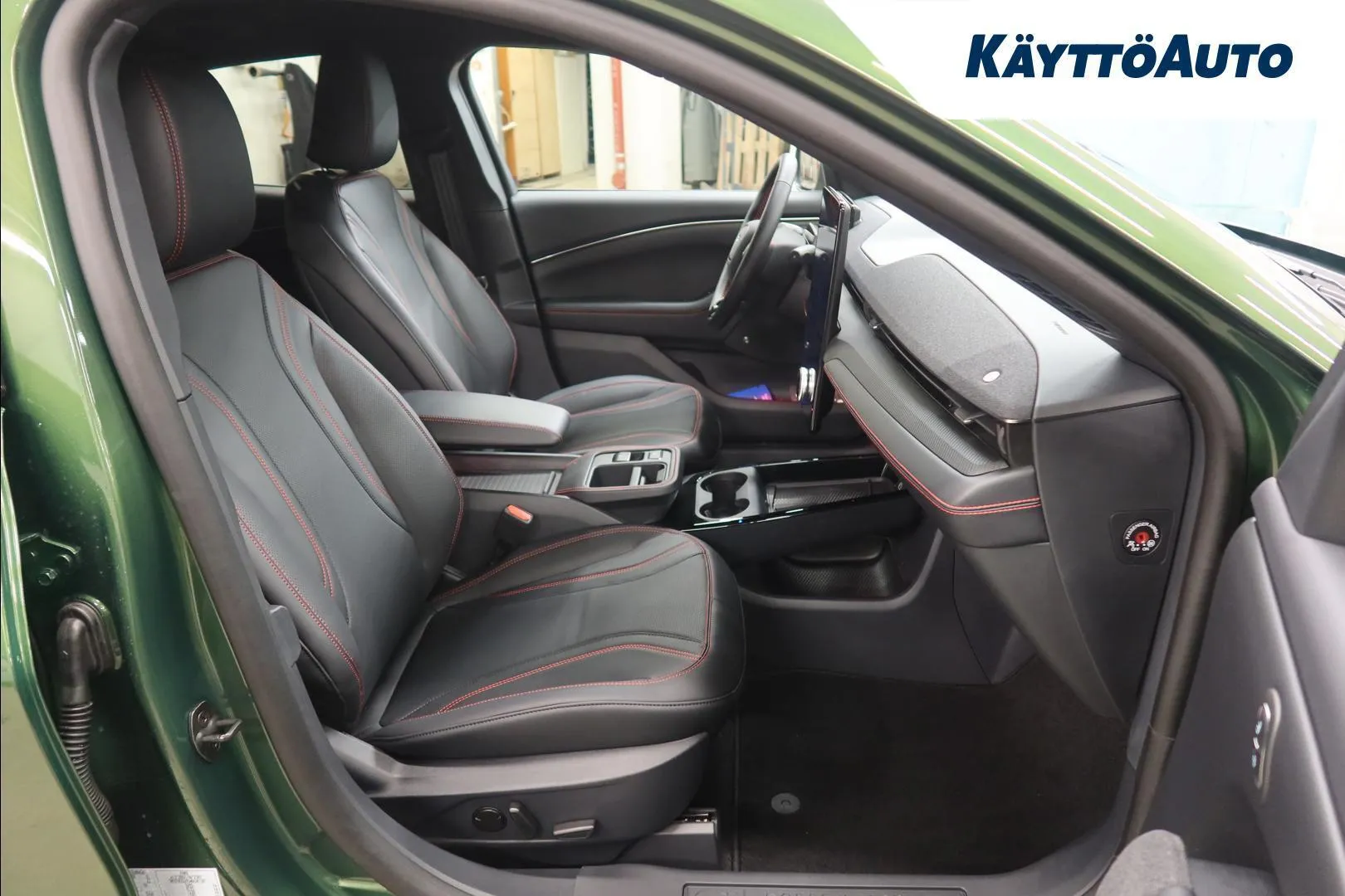 Ford Mustang Mach-E YMC-331 carousel image