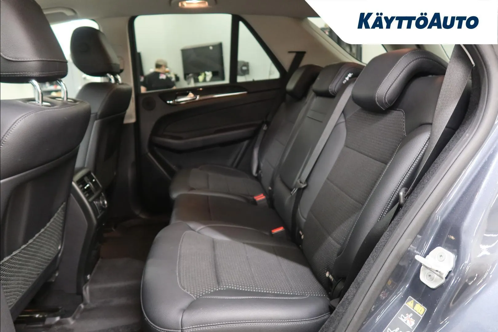 Mercedes-Benz GLE UZB-896 carousel image