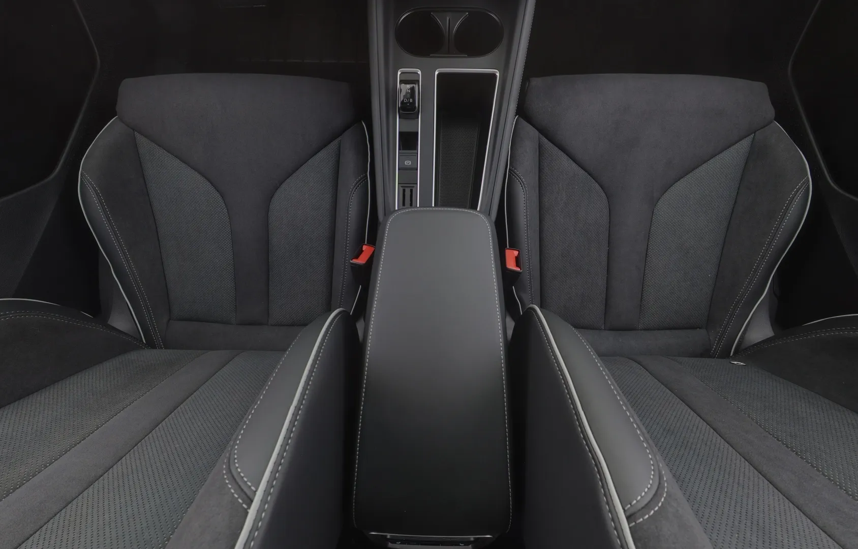 Skoda Enyaq KXO-444 carousel image