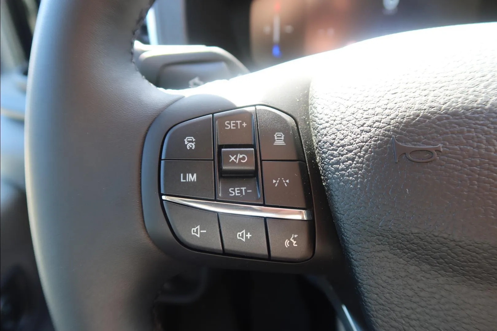 Ford Transit YME-888 carousel image