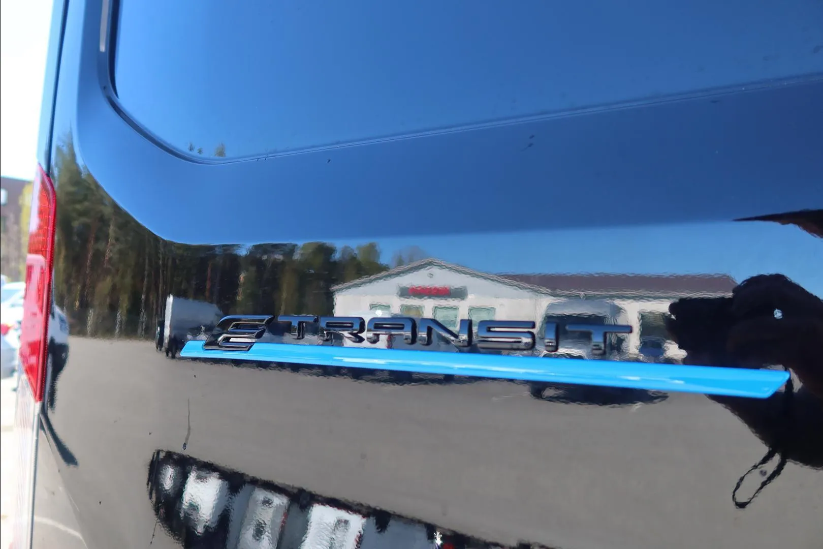 Ford Transit YME-888 carousel image