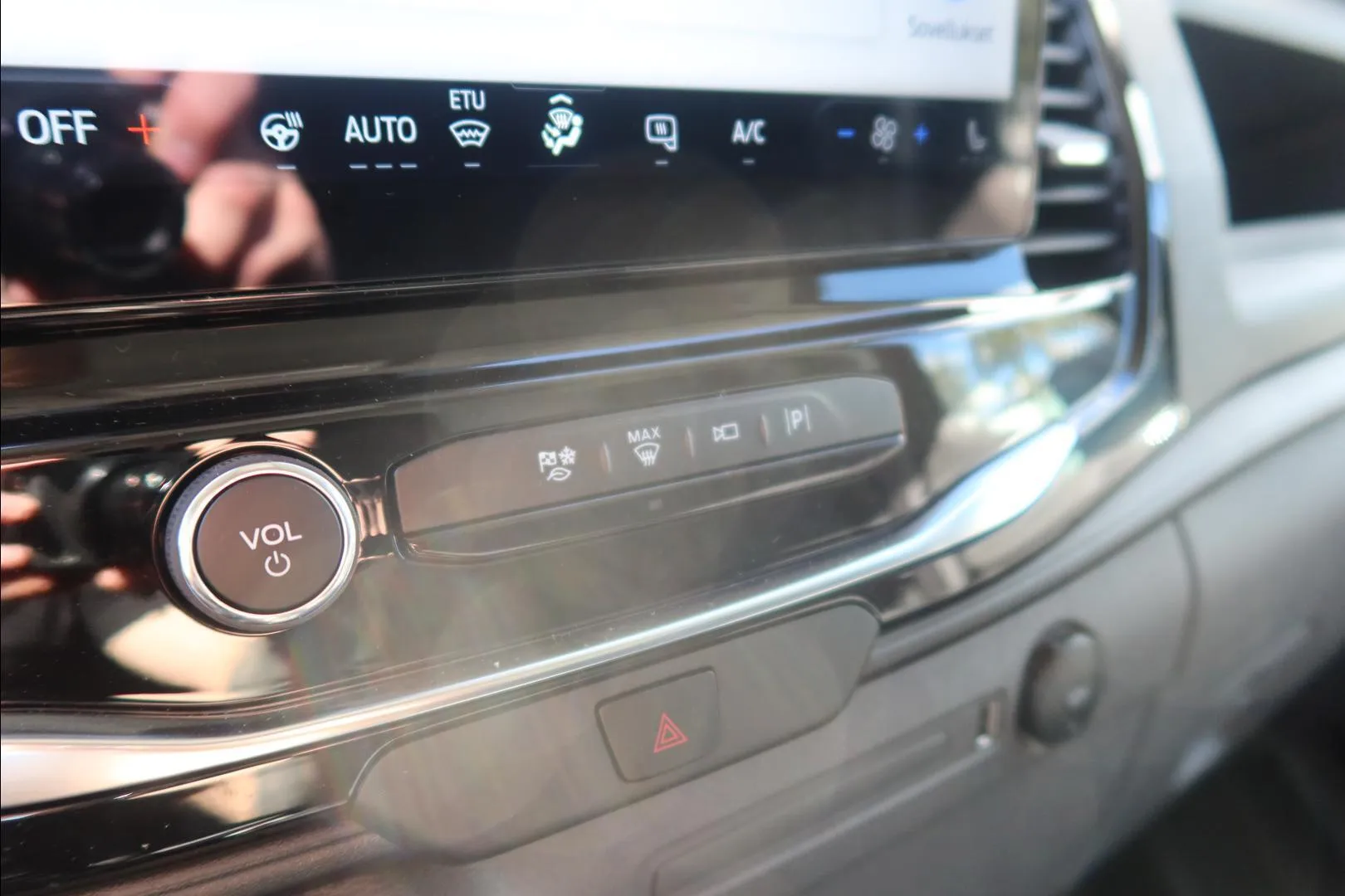Ford Transit YME-888 carousel image