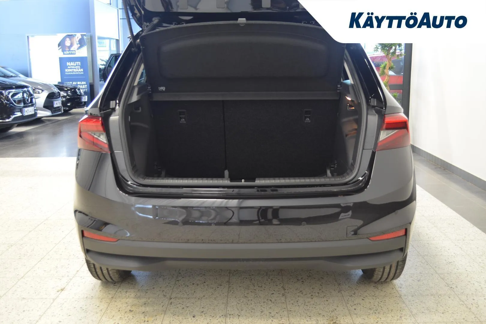 Skoda Fabia ZRC-499 carousel image