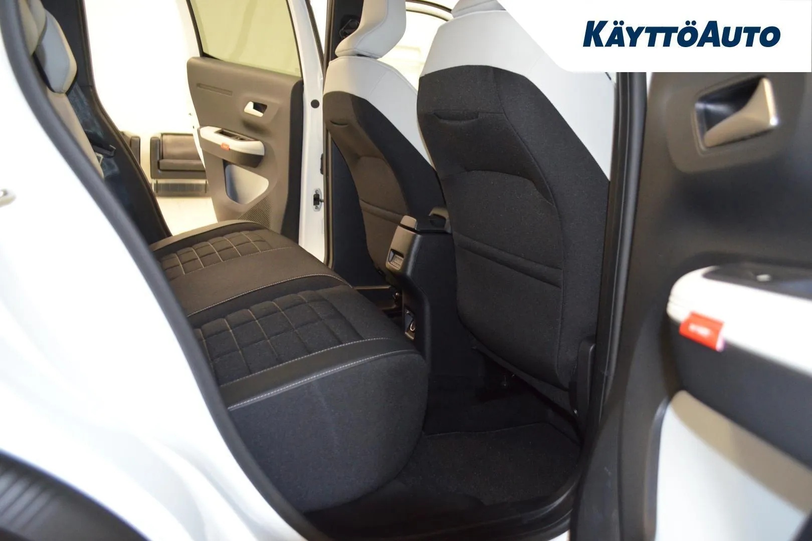 Citroen C3 YMG-290 carousel image