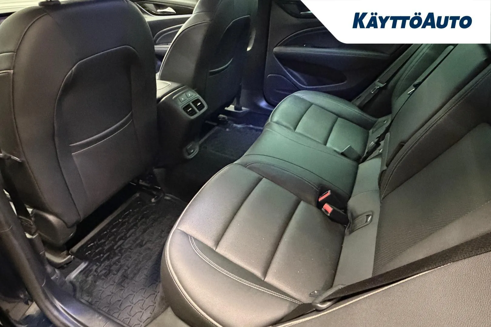 Opel Insignia SOJ-566 carousel image