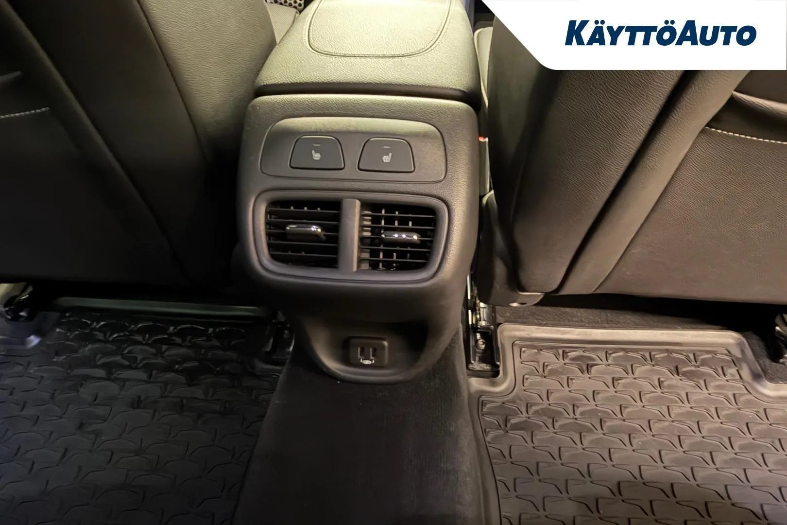 Opel Insignia SOJ-566 carousel image