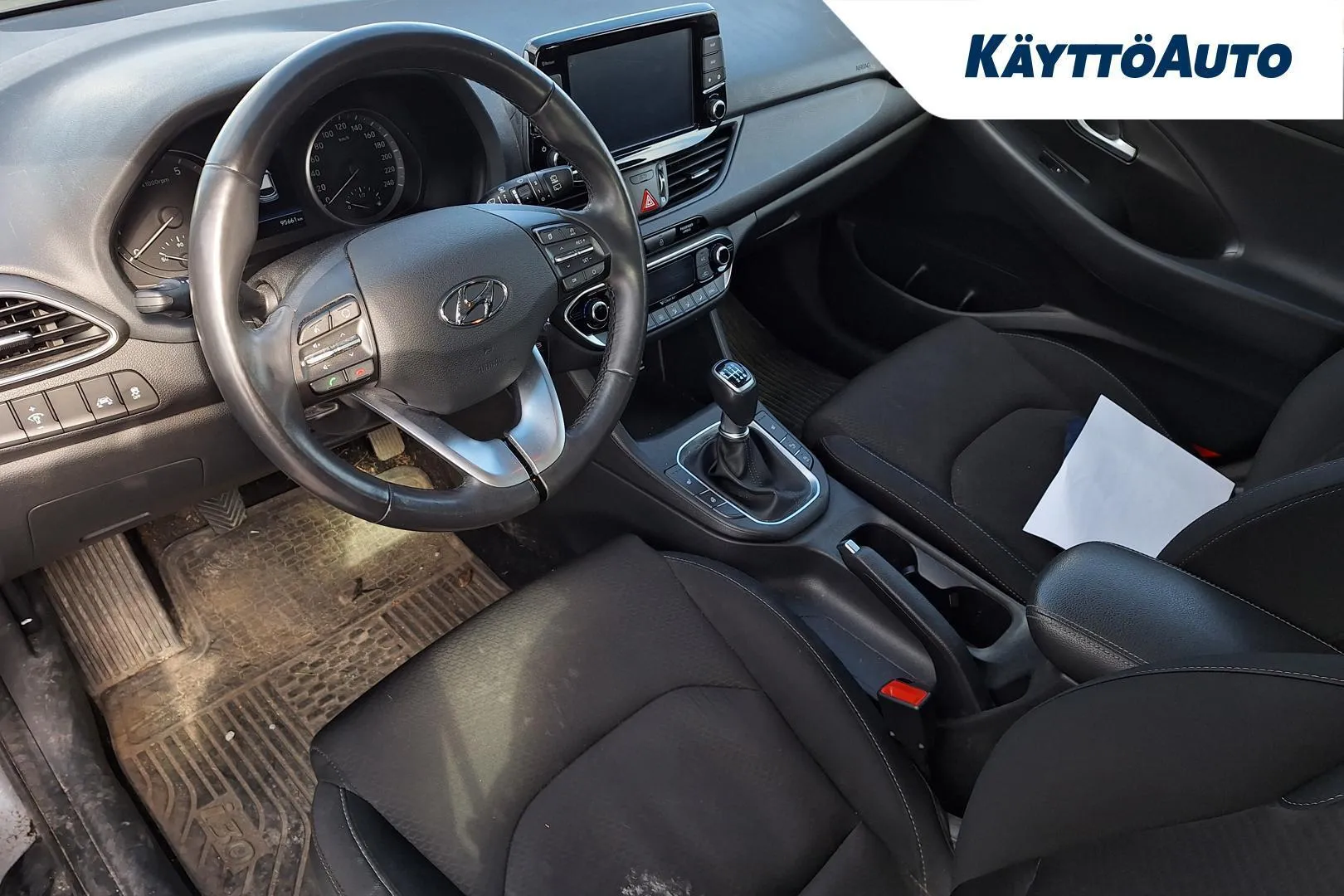 Hyundai i30 5d VZH-333 carousel image