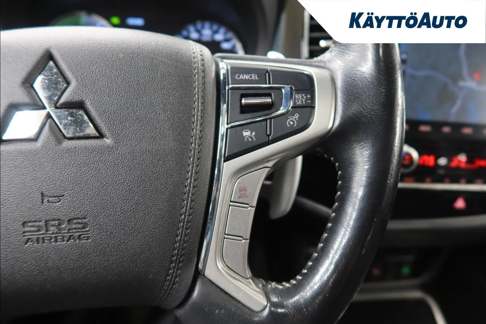 Mitsubishi Outlander PHEV JLK-155 carousel image