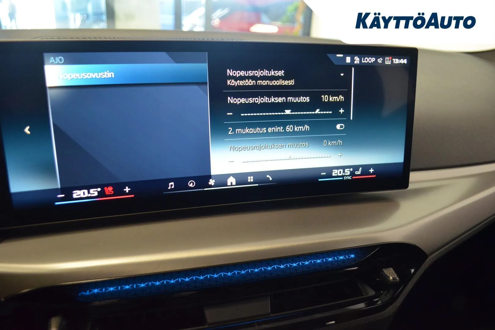 BMW I4 M60 YMC-844 carousel image