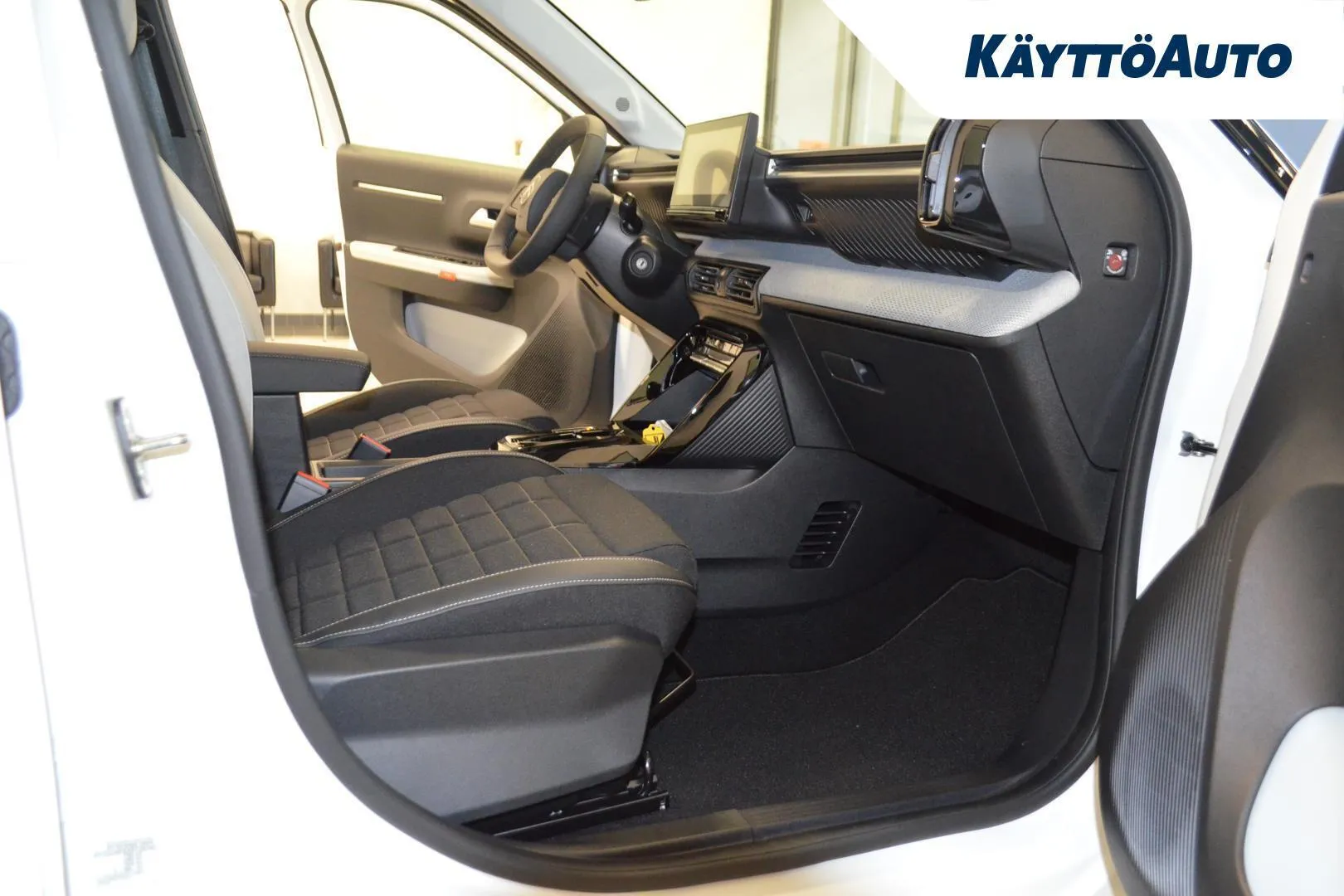 Citroen C3 YMG-300 carousel image