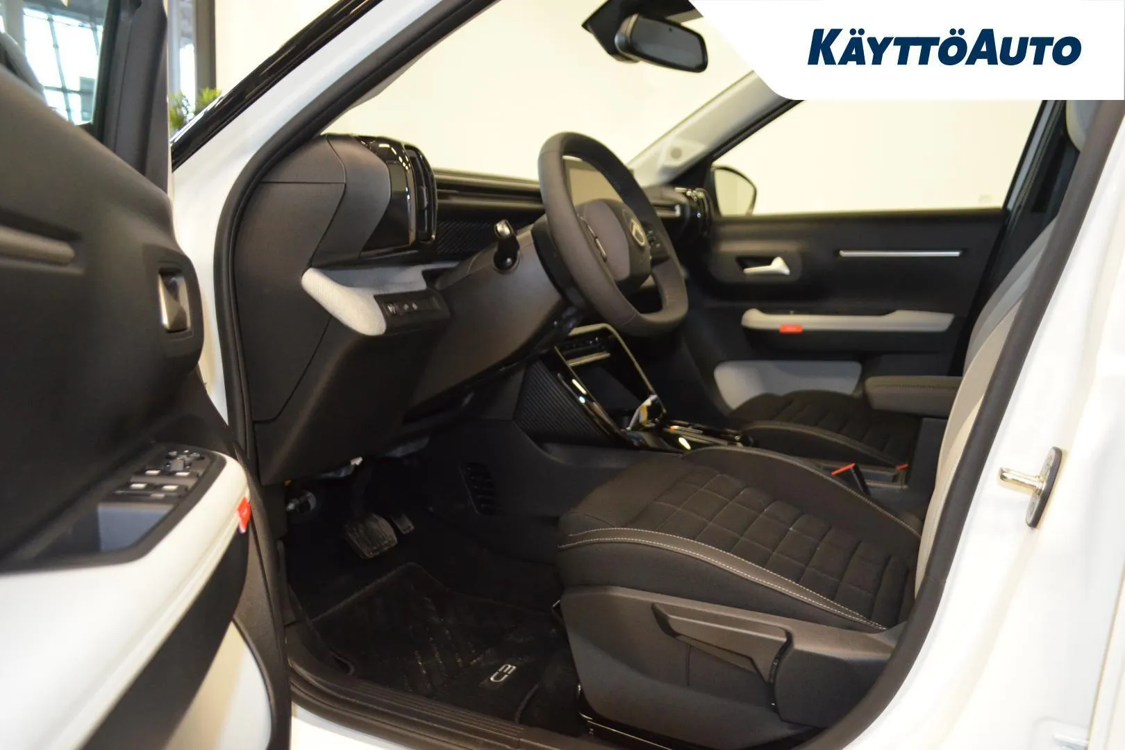 Citroen C3 YMG-300 carousel image