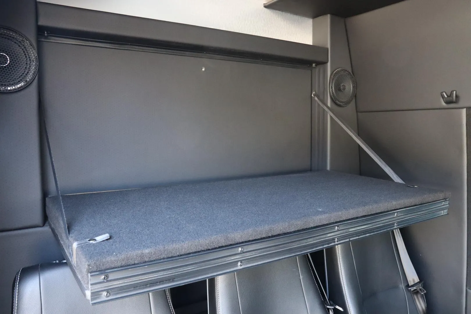 Mercedes-Benz Sprinter FPY-705 carousel image