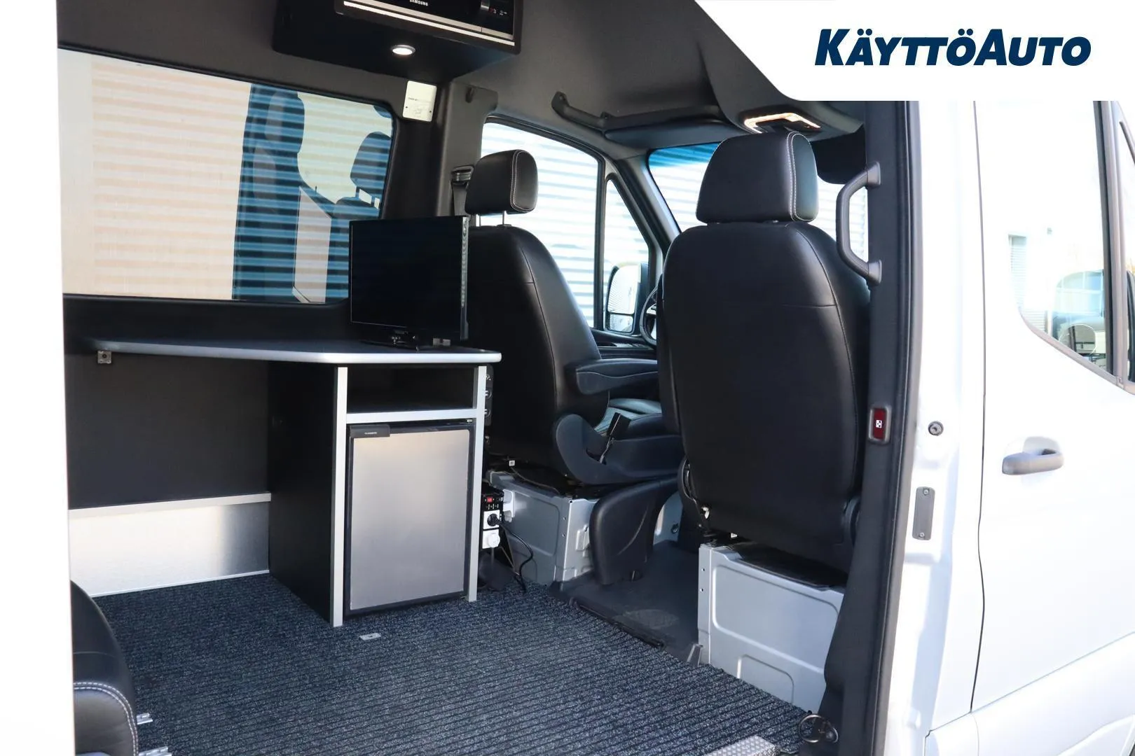 Mercedes-Benz Sprinter FPY-705 carousel image