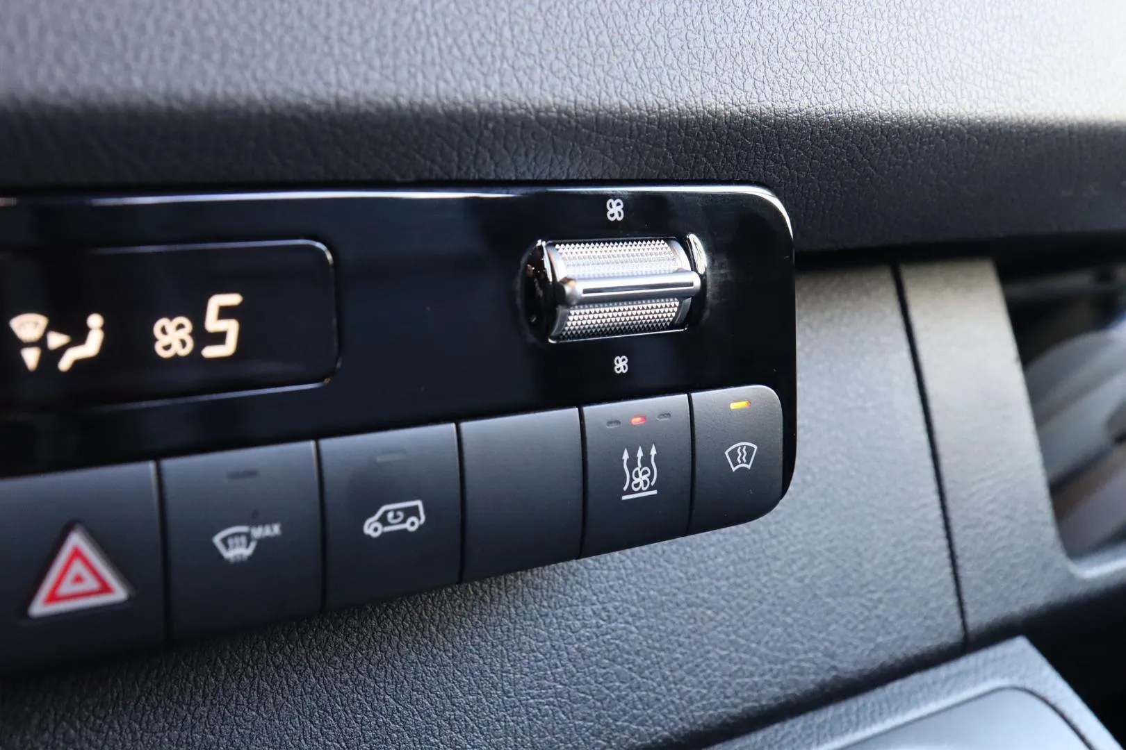 Mercedes-Benz Sprinter FPY-705 carousel image