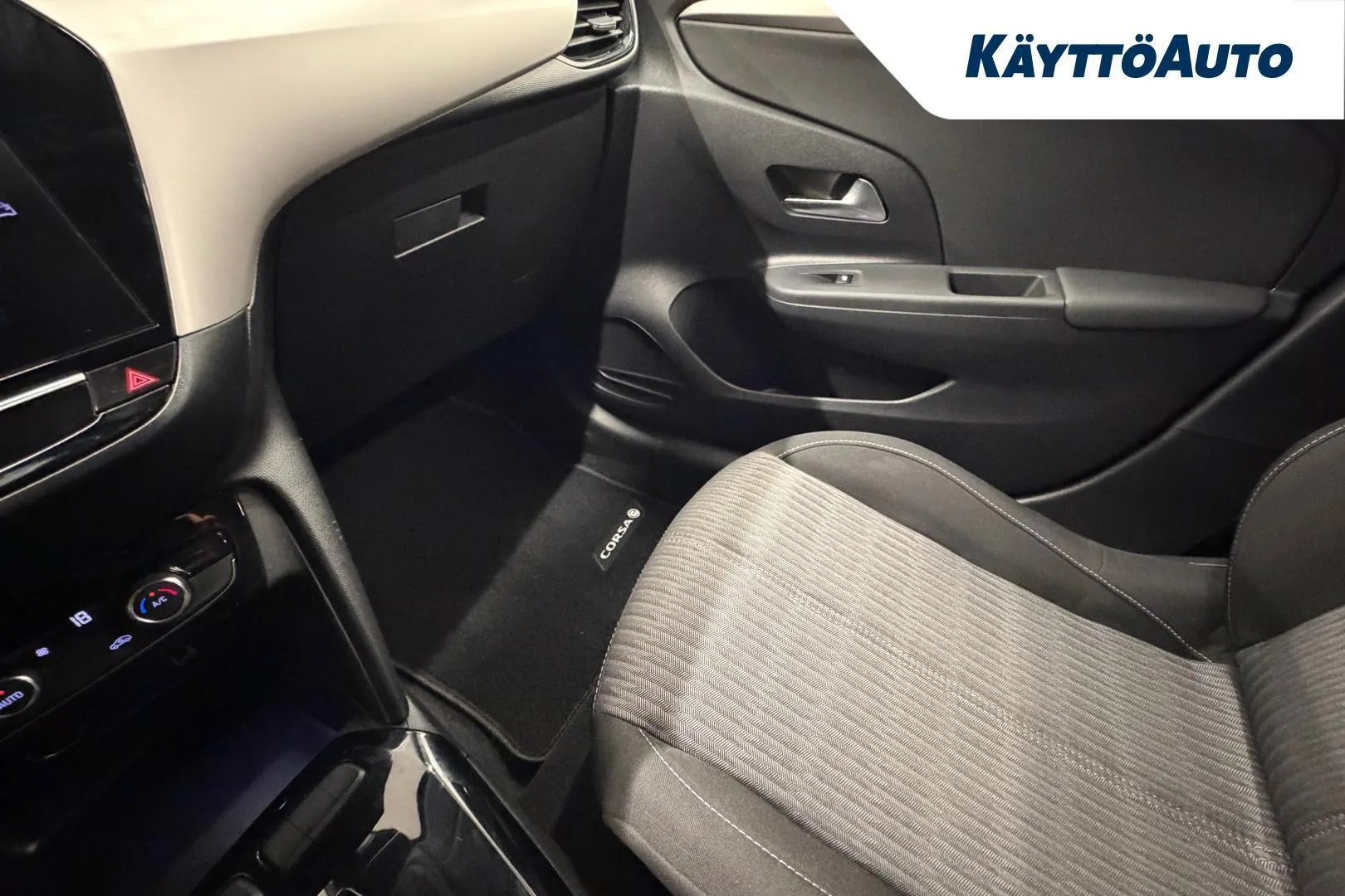 Opel Corsa-e NNX-785 carousel image