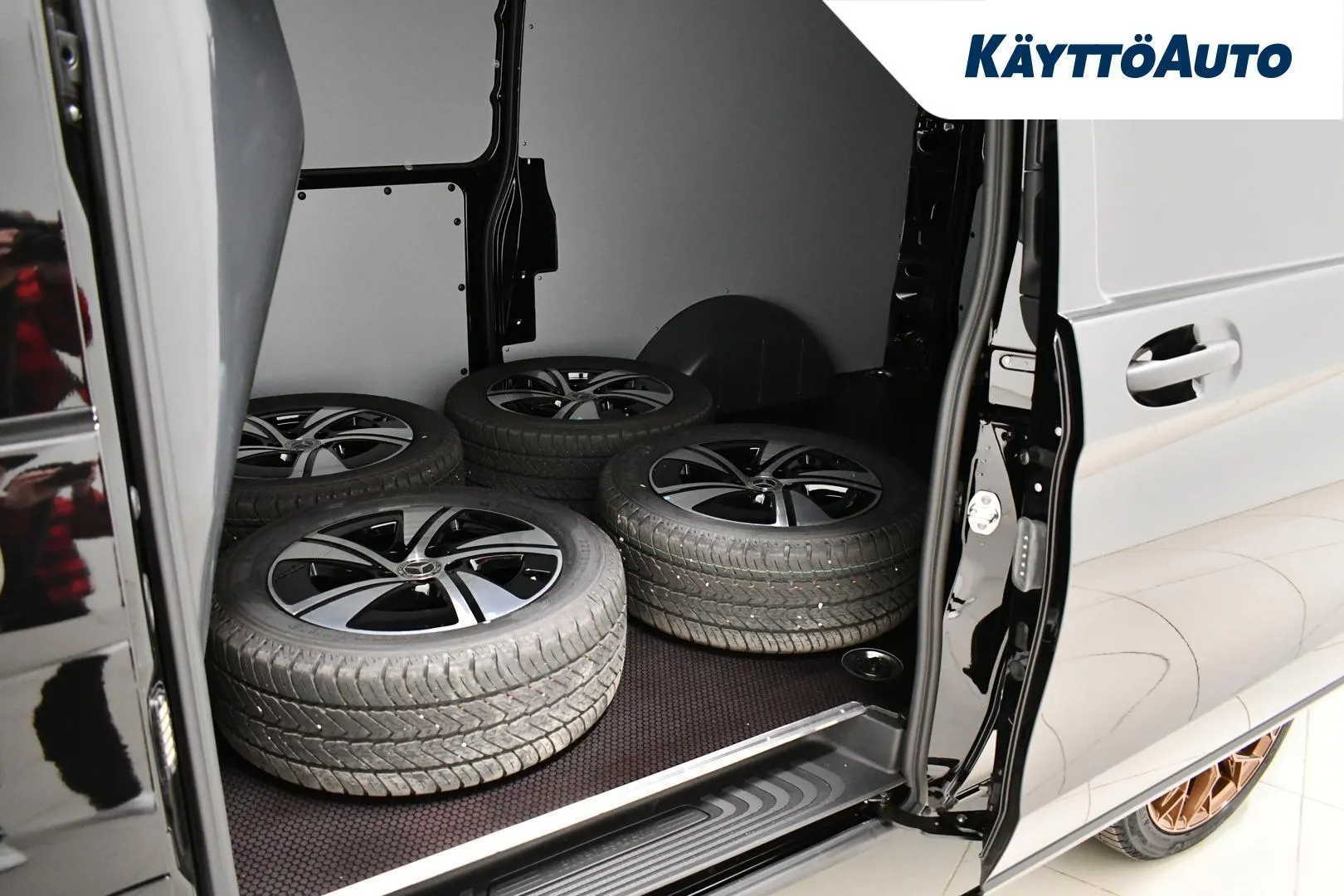 Mercedes-Benz Vito XTT-191 carousel image